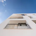 Alinea Center Aparthotel 4*