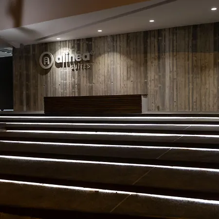 Aparthotel Alinea Center 4*