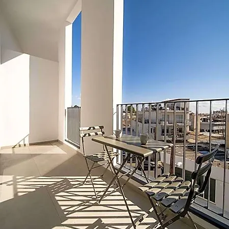 Alinea Center 4* לימסול
