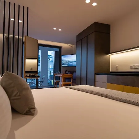 Aparthotel Alinea Center 4*
