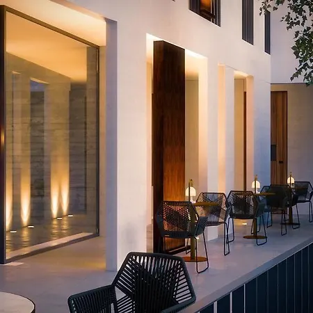 Alinea Center 4* Limassol