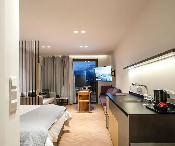 Alinea Center Apartahotel