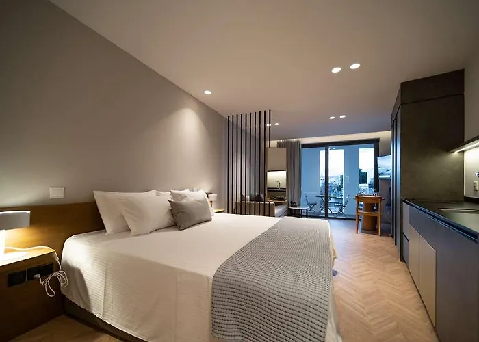 Alinea Center Apartahotel 4*