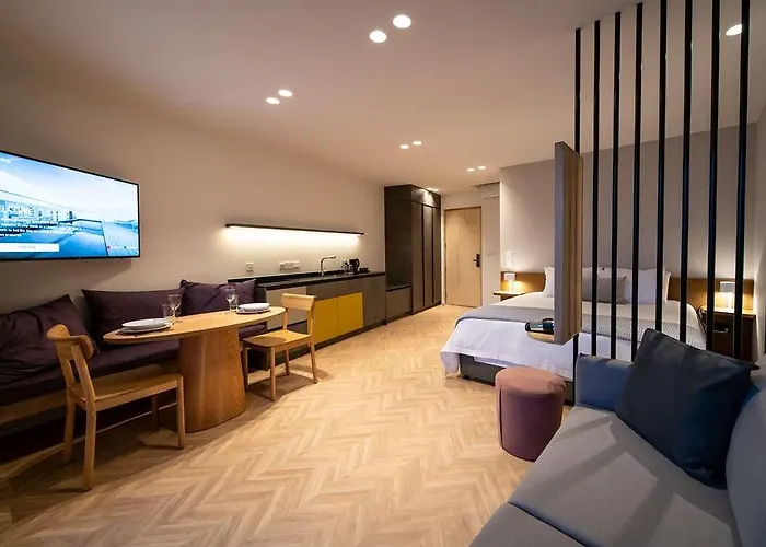 Alinea Center Aparthotel Lemesos