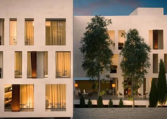 Aparthotel Alinea Center 4*