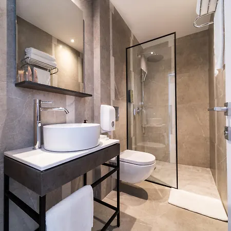 Alinea Center Ξενοδοχείο με διαμερίσματα Λεμεσός